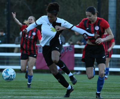 2023-24 v Saltdean Utd 2-0 Nicha battles.jpg