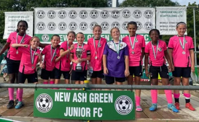 DFCG 2024-2025 U10s NAG Tournament winners June 2025 close-up.jpg
